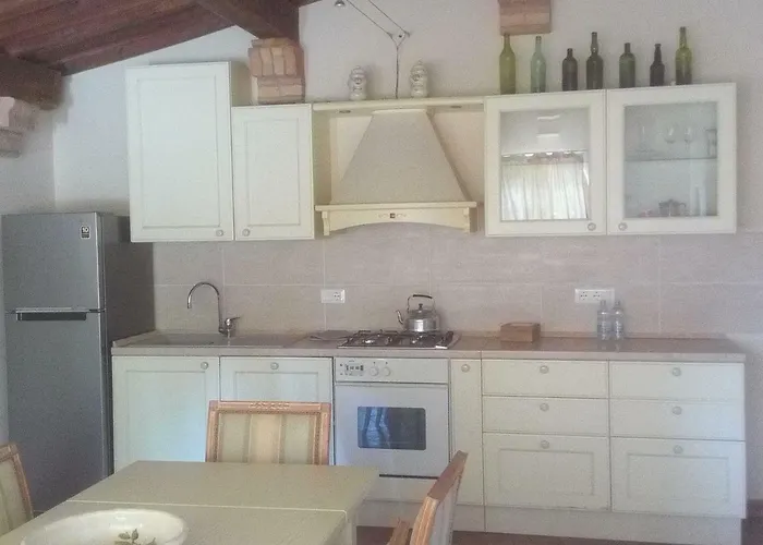 Emma I Lecci Kır Evi Quiesa